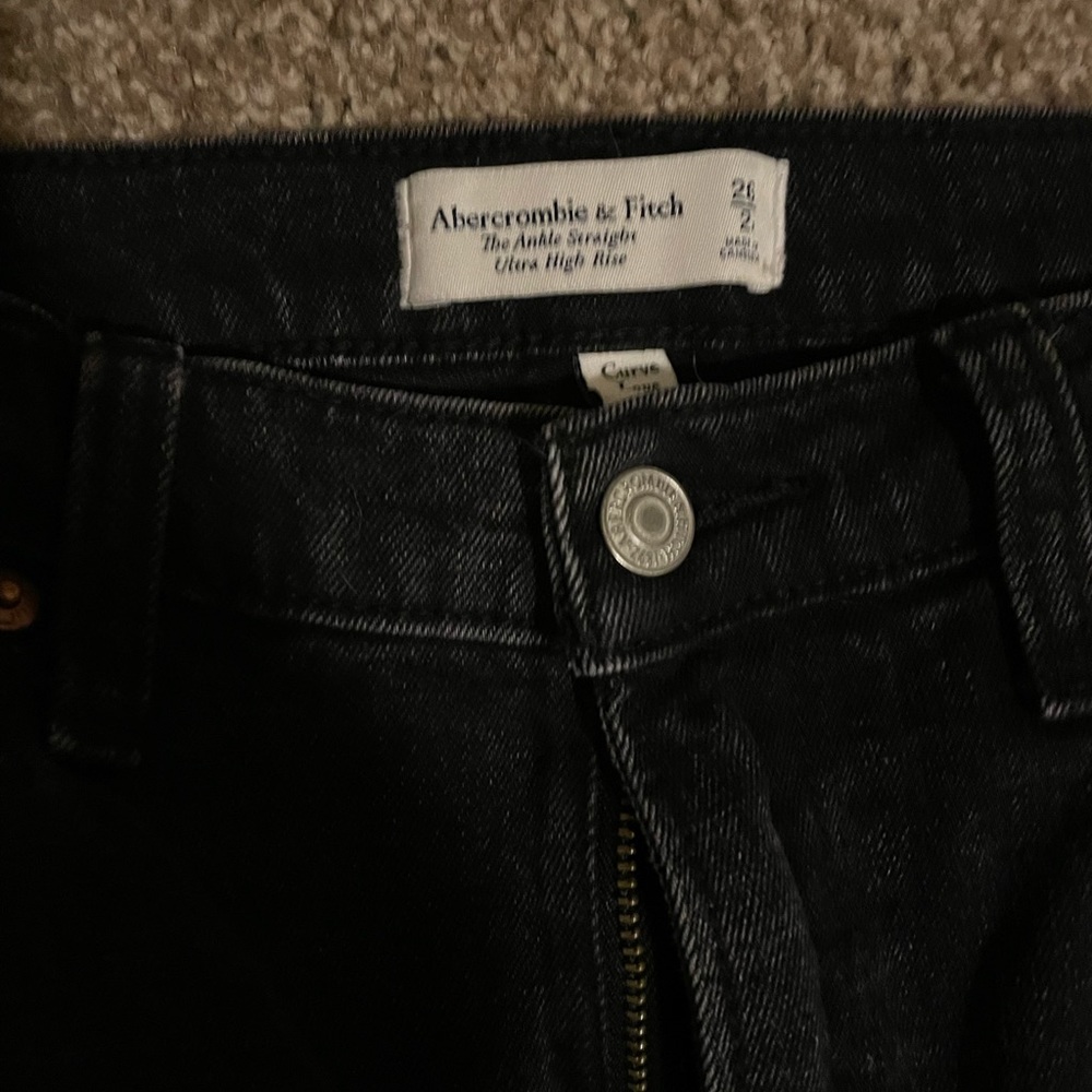 Abercrombie Ultra High Rise Ankle Straight Jean